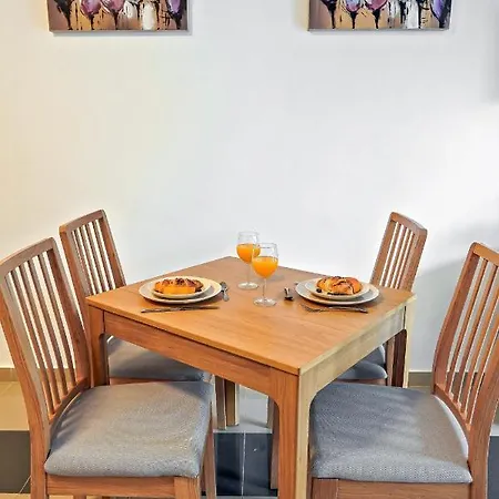 Апартаменты Beachfront Lovely Paraiso Del Sur A106 *