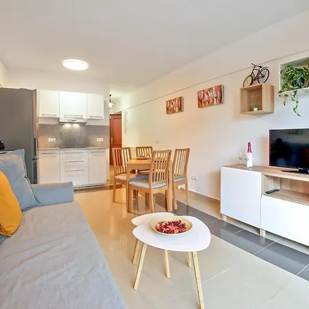 Апартаменты Beachfront Lovely Paraiso Del Sur A106 Адехе