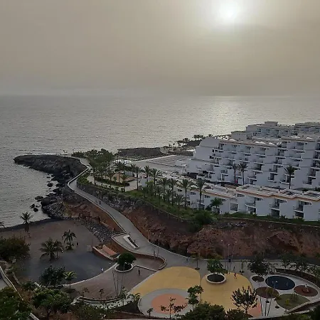 Апартаменты Beachfront Lovely Paraiso Del Sur A106 *